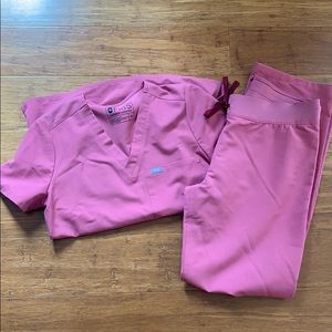 Figs Quartz Catarina top XS and Kade pants S